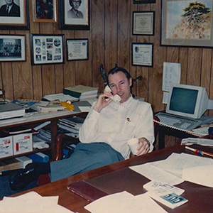 Bill Elliott, President of Elliott Electric Supply in 1987