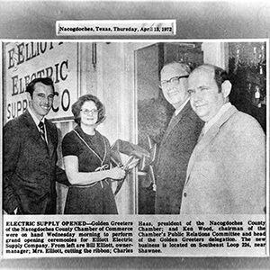 Elliott Electric Supply ribbon cutting ceremony
